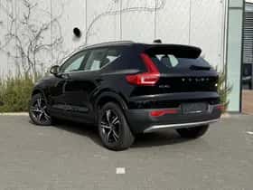 Volvo XC40 thumbnail 3