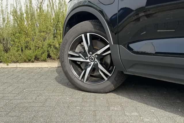 Volvo XC40 (2022) thumbnail 4