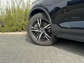 Volvo XC40 thumbnail 4