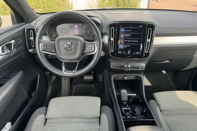 Volvo XC40 (2022) thumbnail 5