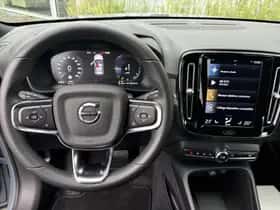 Volvo XC40 thumbnail 10