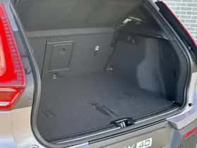 Volvo EX40 thumbnail 11