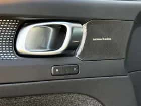 Volvo EX40 thumbnail 17