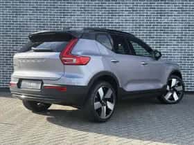 Volvo EX40 thumbnail 3