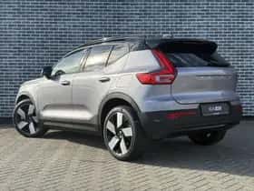 Volvo EX40 thumbnail 5