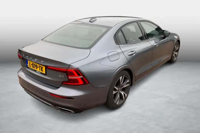 Volvo S60 (2021) thumbnail 2