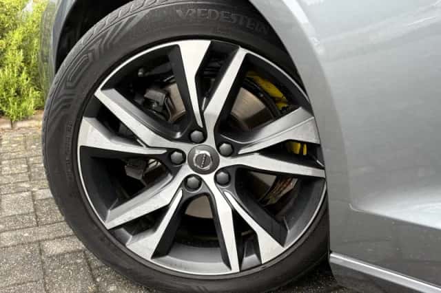 Volvo S60 (2021) thumbnail 4