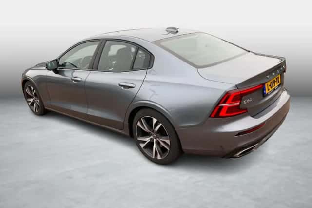 Volvo S60 (2021) thumbnail 4