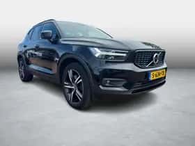 Volvo XC40 thumbnail 3