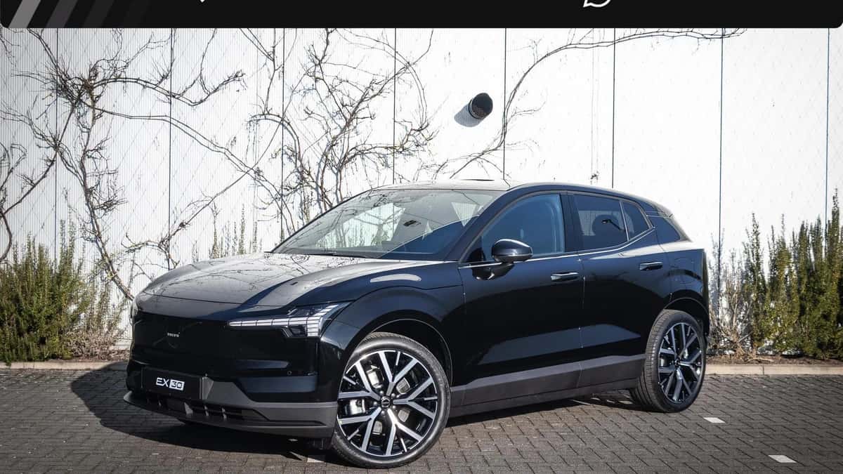 Volvo EX30 — foto 1