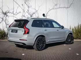 Volvo XC90 thumbnail 3