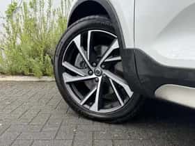 Volvo XC40 thumbnail 4