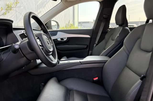 Volvo XC90 (2024) thumbnail 5