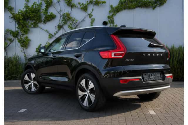 Volvo XC40 (2022) thumbnail 3