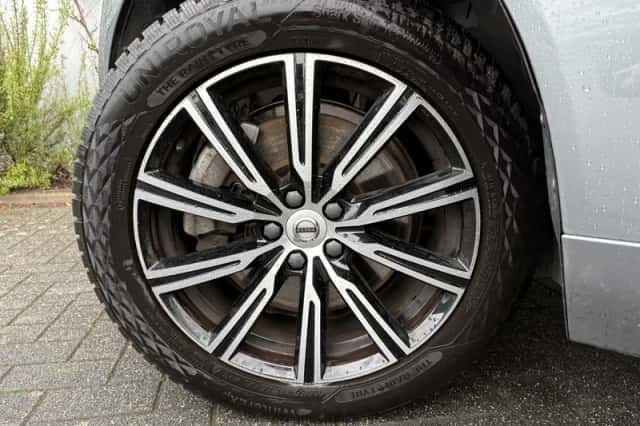 Volvo XC60 (2021) thumbnail 4