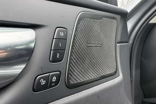 Volvo XC60 (2021) thumbnail 6
