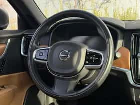 Volvo S90 thumbnail 2