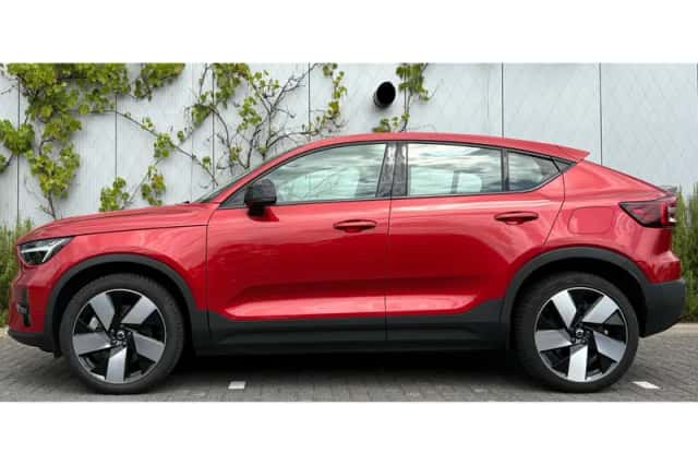 Volvo C40 (2023) thumbnail 2