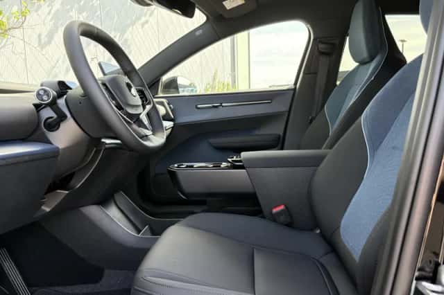 Volvo EX30 (2026) thumbnail 5