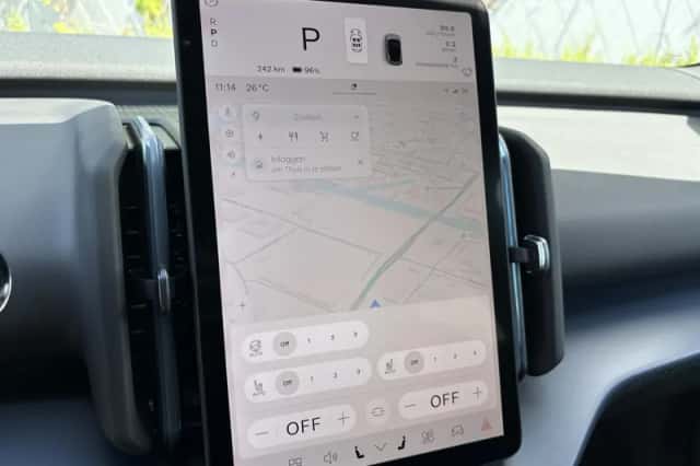 Volvo EX30 (2026) thumbnail 6