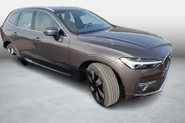 Volvo XC60 (2024) thumbnail 3