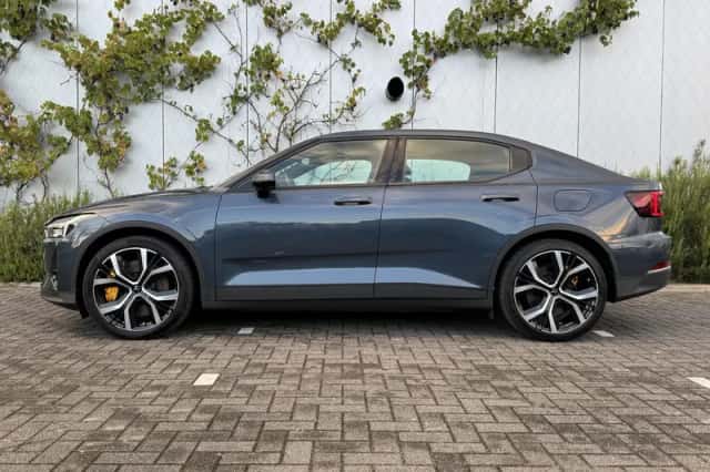Polestar 2 (2021) thumbnail 2