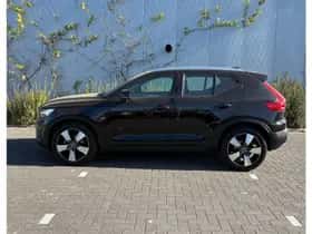 Volvo XC40 thumbnail 2