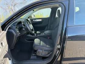Volvo XC40 thumbnail 5