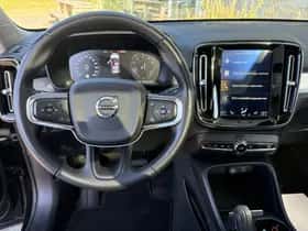 Volvo XC40 thumbnail 8