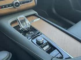 Volvo XC90 thumbnail 27