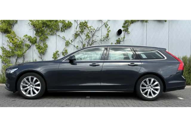 Volvo V90 (2019) thumbnail 2