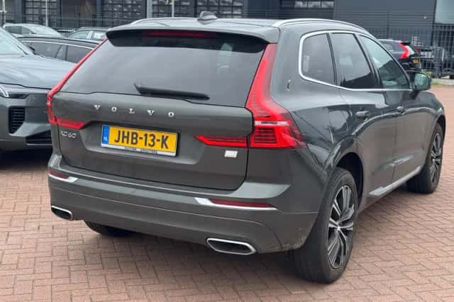 Volvo XC60 (2021) thumbnail 2