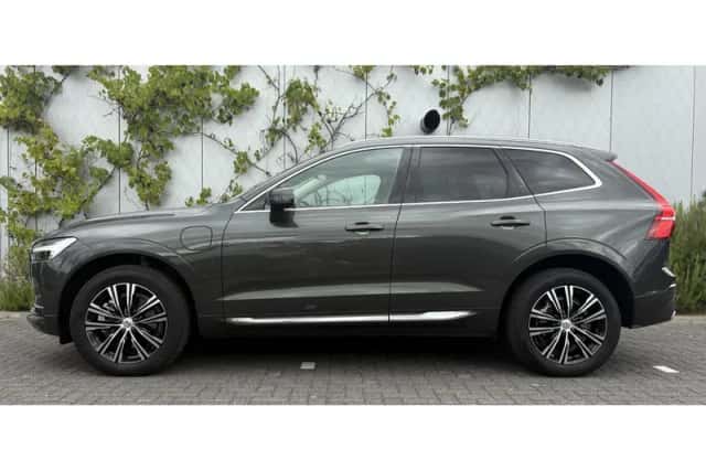 Volvo XC60 (2021) thumbnail 2