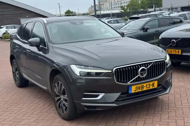 Volvo XC60 (2021) thumbnail 3