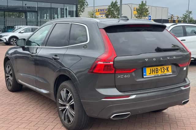 Volvo XC60 (2021) thumbnail 4