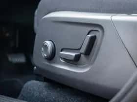 Volvo EX40 thumbnail 11