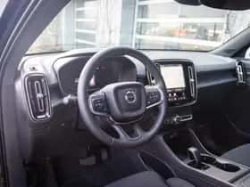 Volvo EX40 thumbnail 8