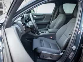 Volvo EX40 thumbnail 9