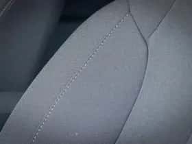 Volvo EX40 thumbnail 10