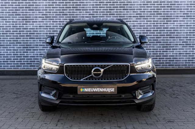 Volvo XC40 (2020) thumbnail 2