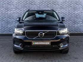 Volvo XC40 (2020) thumbnail 2
