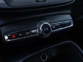 Volvo XC40 (2020) thumbnail 21
