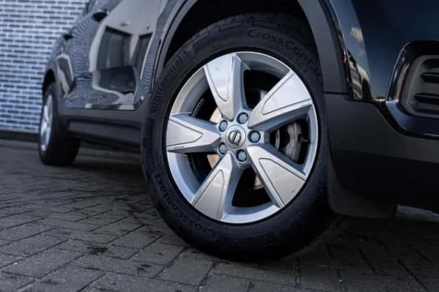 Volvo XC40 (2020) thumbnail 4