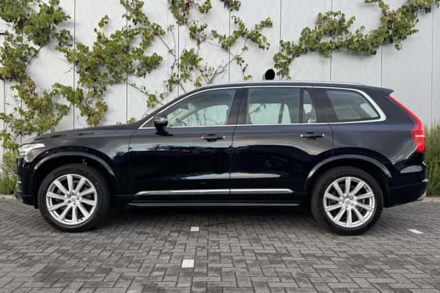 Volvo XC90 (2019) thumbnail 2