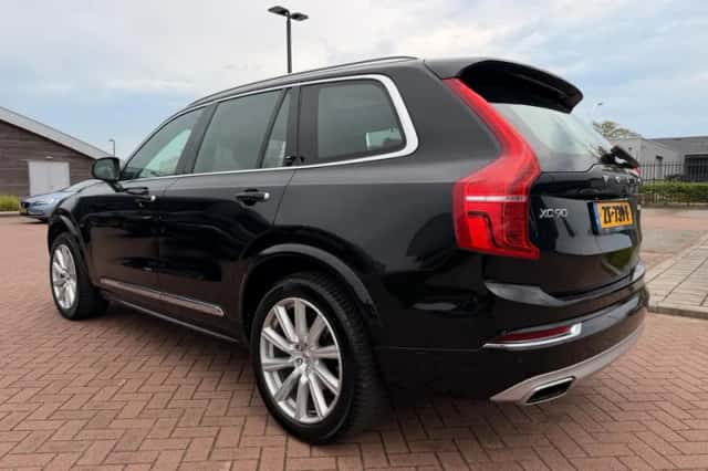 Volvo XC90 (2019) thumbnail 2