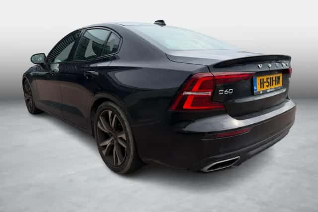 Volvo S60 (2020) thumbnail 2