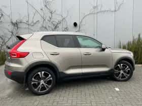 Volvo XC40 thumbnail 3