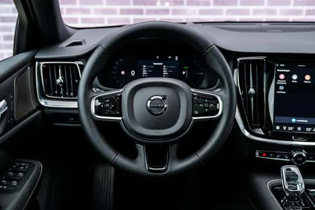 Volvo V60 (2026) thumbnail 3