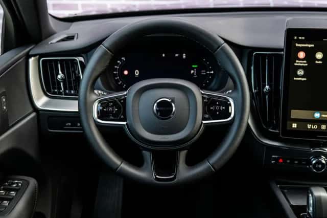 Volvo XC60 (2026) thumbnail 3