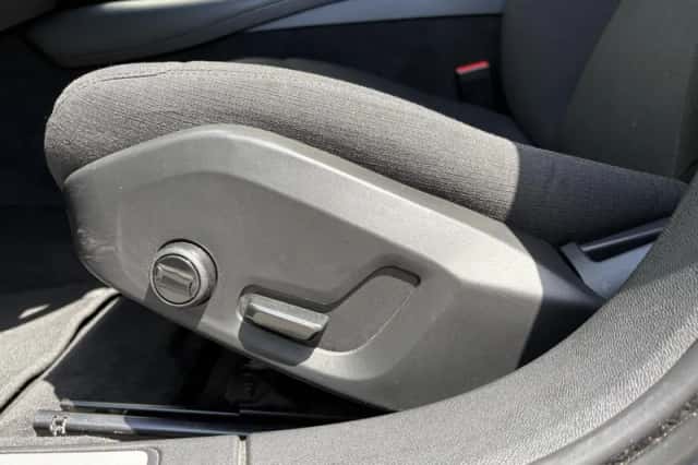 Volvo V60 (2022) thumbnail 6